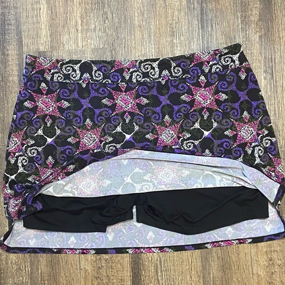 Tranquility Women XL Skort Athletic Skirt Purple Athleisure Floral Pattern - Picture 2 of 5